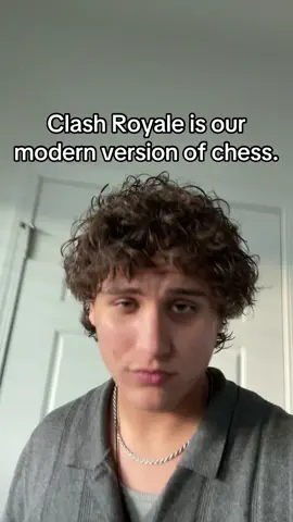 This type of video is so awkward to make bc I’m just looking into the camera while a sound plays #clashroyale #clash #gaming #chess 