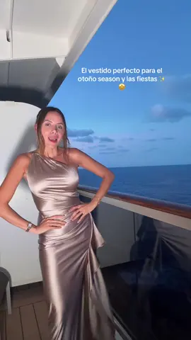 Este vestido es perfecto para una fiesta de navidad o para una boda! Amoooo 🤩 #maxidress #elegantdress #affordablefashion #vestidoelegante #satindress 