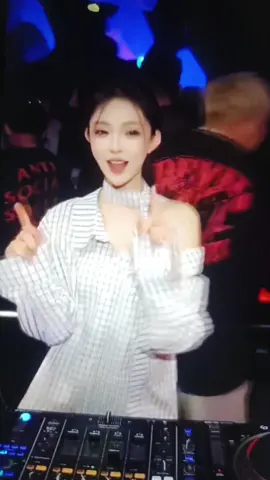 #🎶🎼🎧 #NHẠCHAYMỖINGÀY #NHẠCREMIX #DJMUSIC #💖💝💞💗💓💕💞💞 