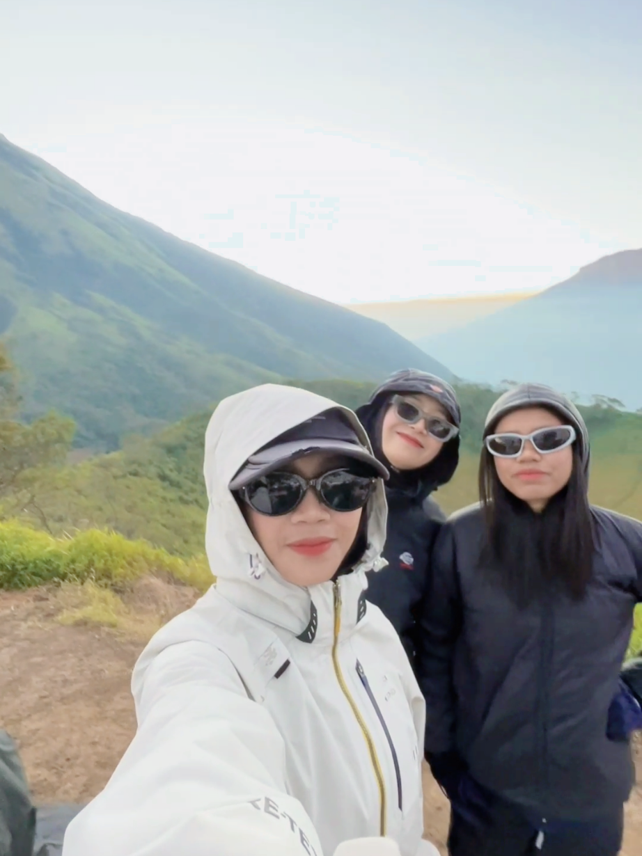 wild and free✨ #fyp #pendaki  #fyppppppppppppppppppppppp  @nying-nying 🪐 