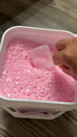 Perlas aromáticas para la lavadora para que la ropa huela rico #perlasaromaticas #ropaconolor #tiktokmademebuyit #tiktokshop #u 