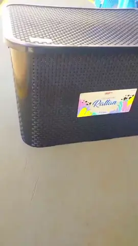 📦✨ Chega de bagunça em casa! As caixas organizadoras rattan unem elegância, resistência e preço acessível, transformando qualquer ambiente em segundos. ✅ Organize roupas, brinquedos, cosméticos e até itens de cozinha. ✅ Design moderno que combina com sua decoração. ✅ Qualidade e praticidade por um valor que cabe no seu bolso. 🔥 Mas atenção: o estoque é limitado! Garanta já a sua e viva o poder da organização inteligente. 👉 Clique no link e aproveite HOJE mesmo! --- #OrganizaçãoPerfeita #CasaArrumada #DecorRattan #PromoçãoImperdível #MagazineVariedades 