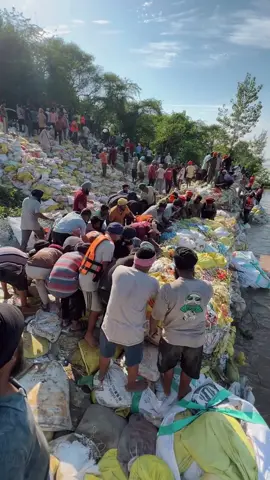 Panjab flood 2025 . . #panjabfloods #panjab #punjab #fyp #panjabmov #chardikla #chamkaursahib #panjabflood #flood #khalsaaid #punjabflood #punjabfloods #punjabflood2025 #explore #fyppppppppppppppppppppppp #foryou #foryoupage #fypage #fypシ゚ 