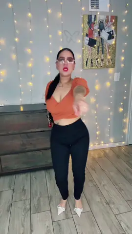 🧡✨#sinthyachavarria #fyp  