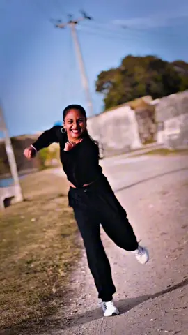 Thair satham ready pannungo 💃💜 #goviral #jaffna #srilanka #dancer #jaash_dancing_eagle #Rendingsong 