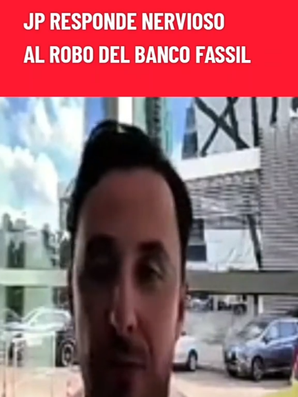 JP responde nervioso al robo de su padre: Las cosas que hizo mi familia son de ellos,yo no tuve nada que ver,así respondía JP con nerviosismo en una entrevista,y de manera reiterada recalcaba que no tenía nada que ver #elecciones2025 #jpvelazco #tutoquiroga #bancofassil #bolivia 
