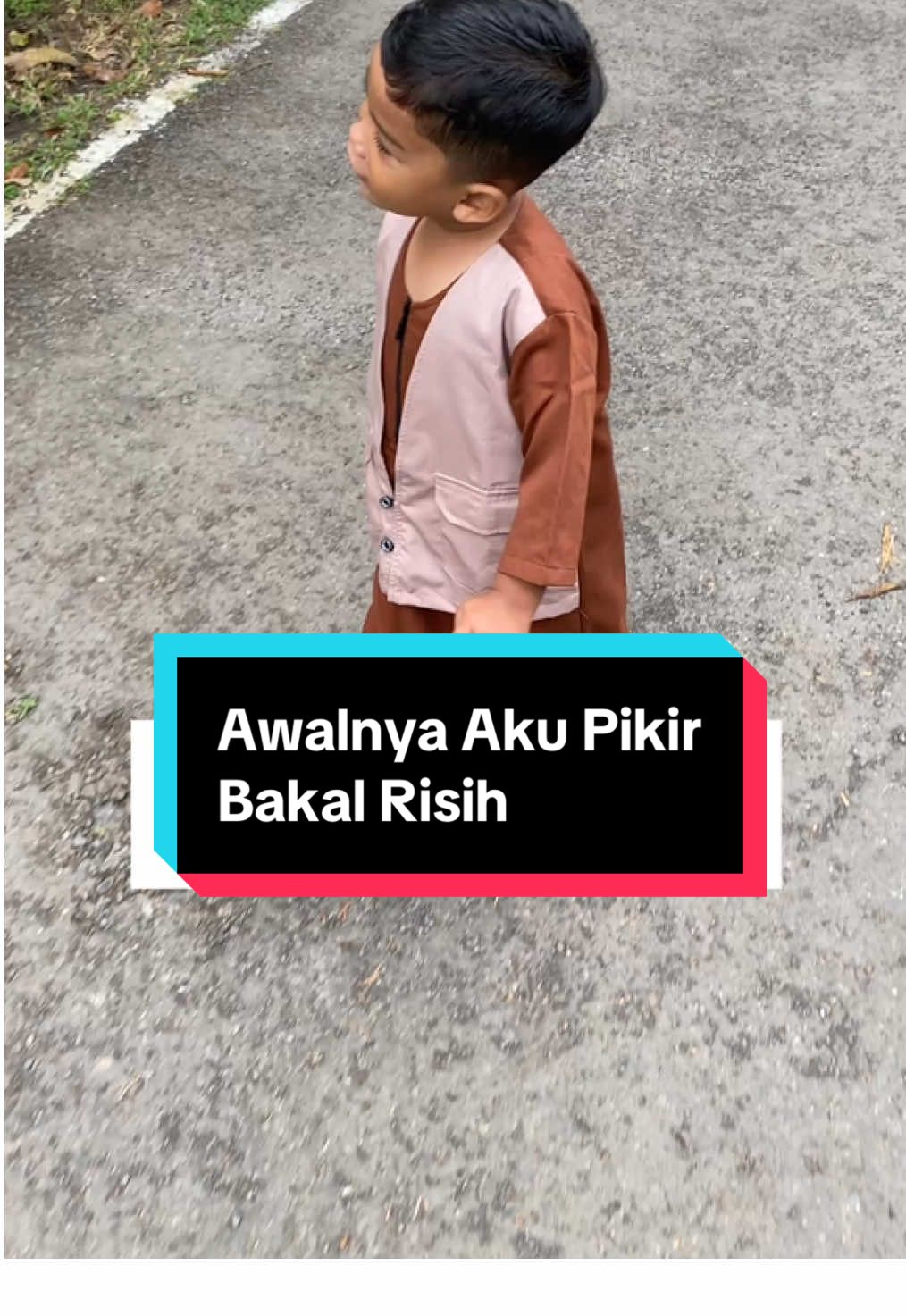 gabikin sikecil risih dan ribet karena rompinya nyatu sama baju yaa🥰 #jubahanaklakilaki #gamisanaklakilaki #outfitanakcowok #belilokal #jubahanak 