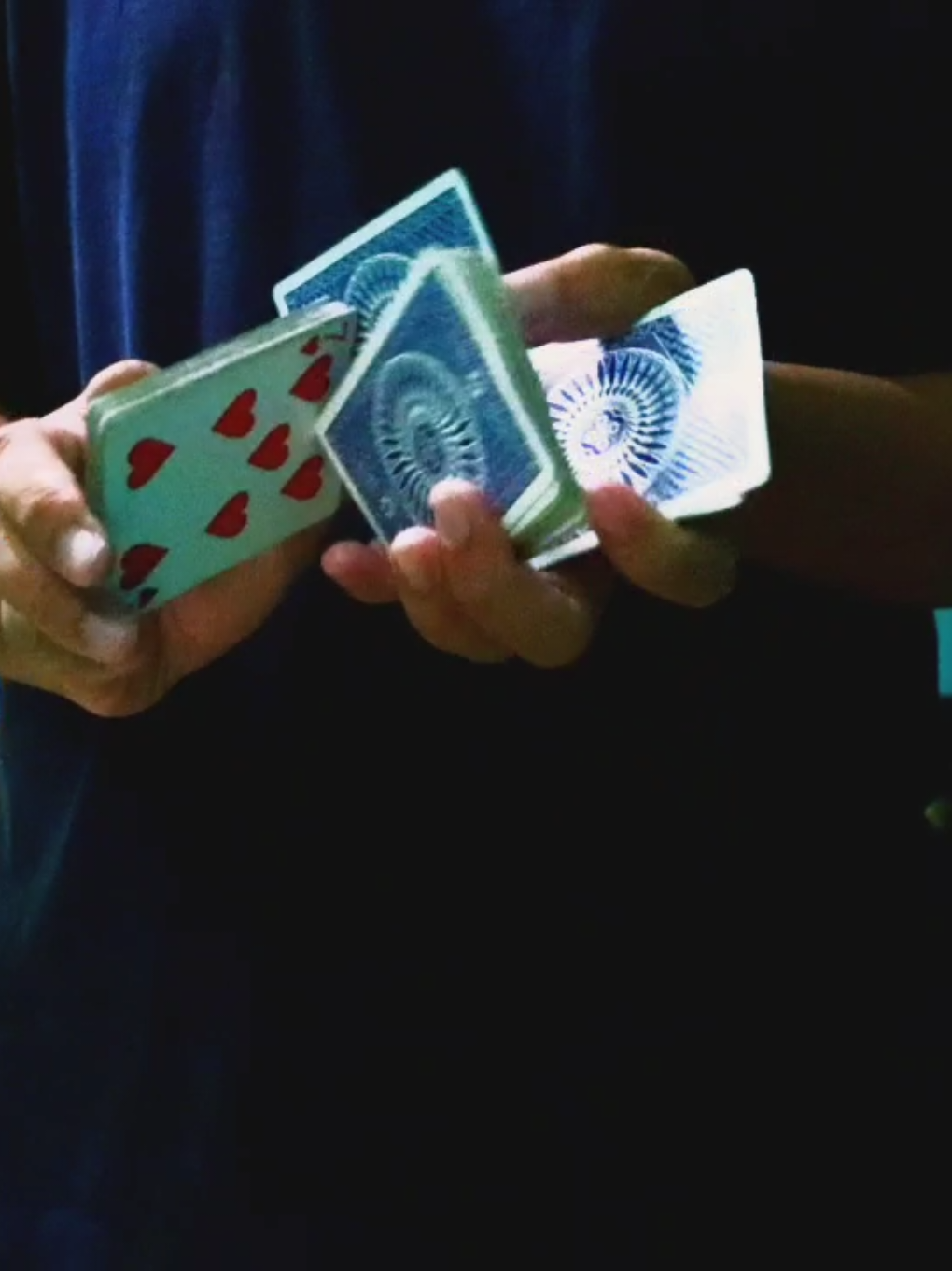 Waverider cardistry  #indocardist #cardistry #cardistrylife #cards #cardmagic 