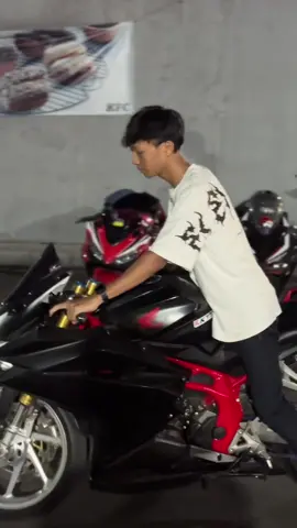 kurang ceper dikitt #cbr250rr #babyrr 