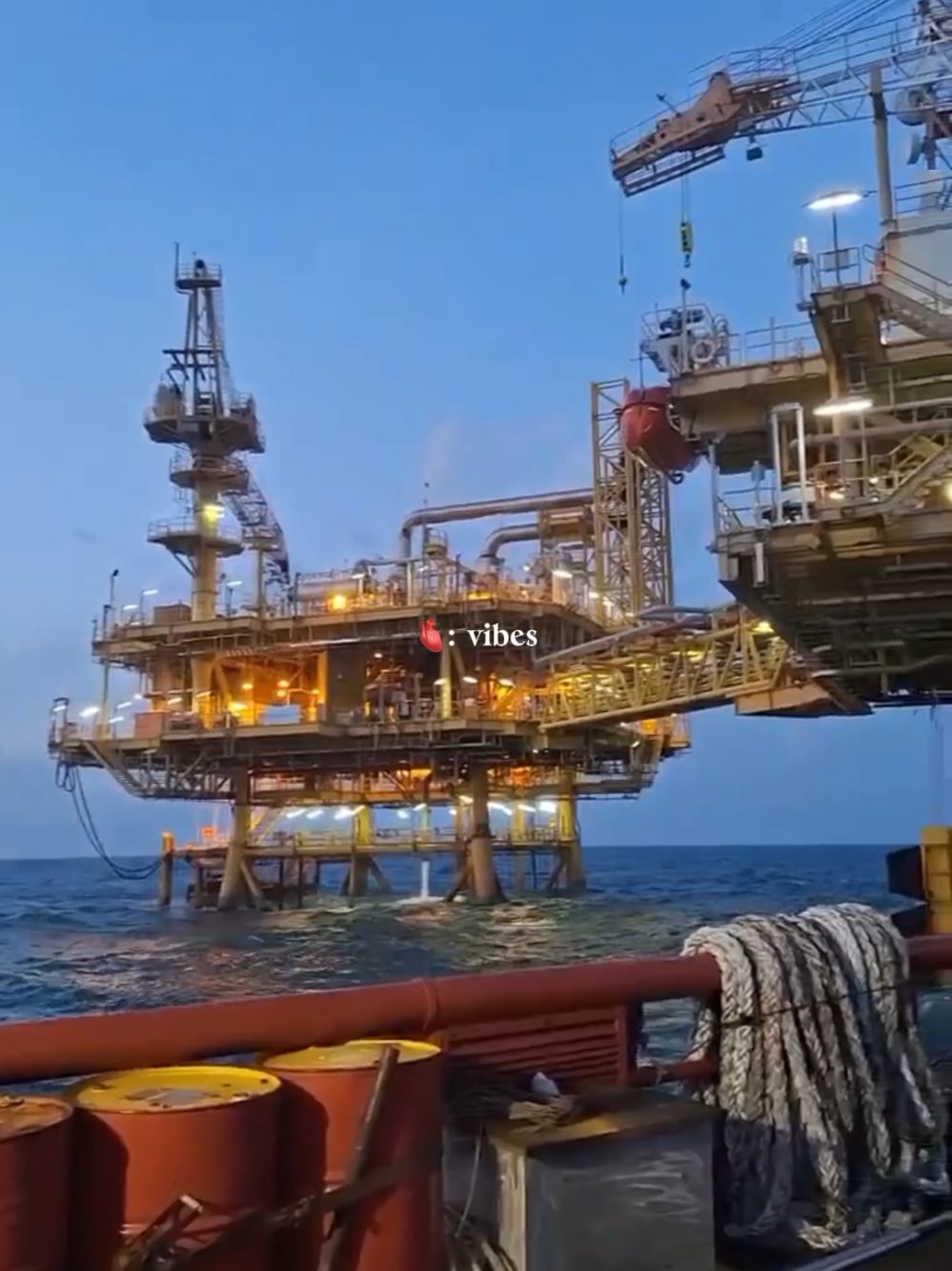 offshore life 👷🛟🛢 #pertamina #offshore #oilandgas #rig #fyp 