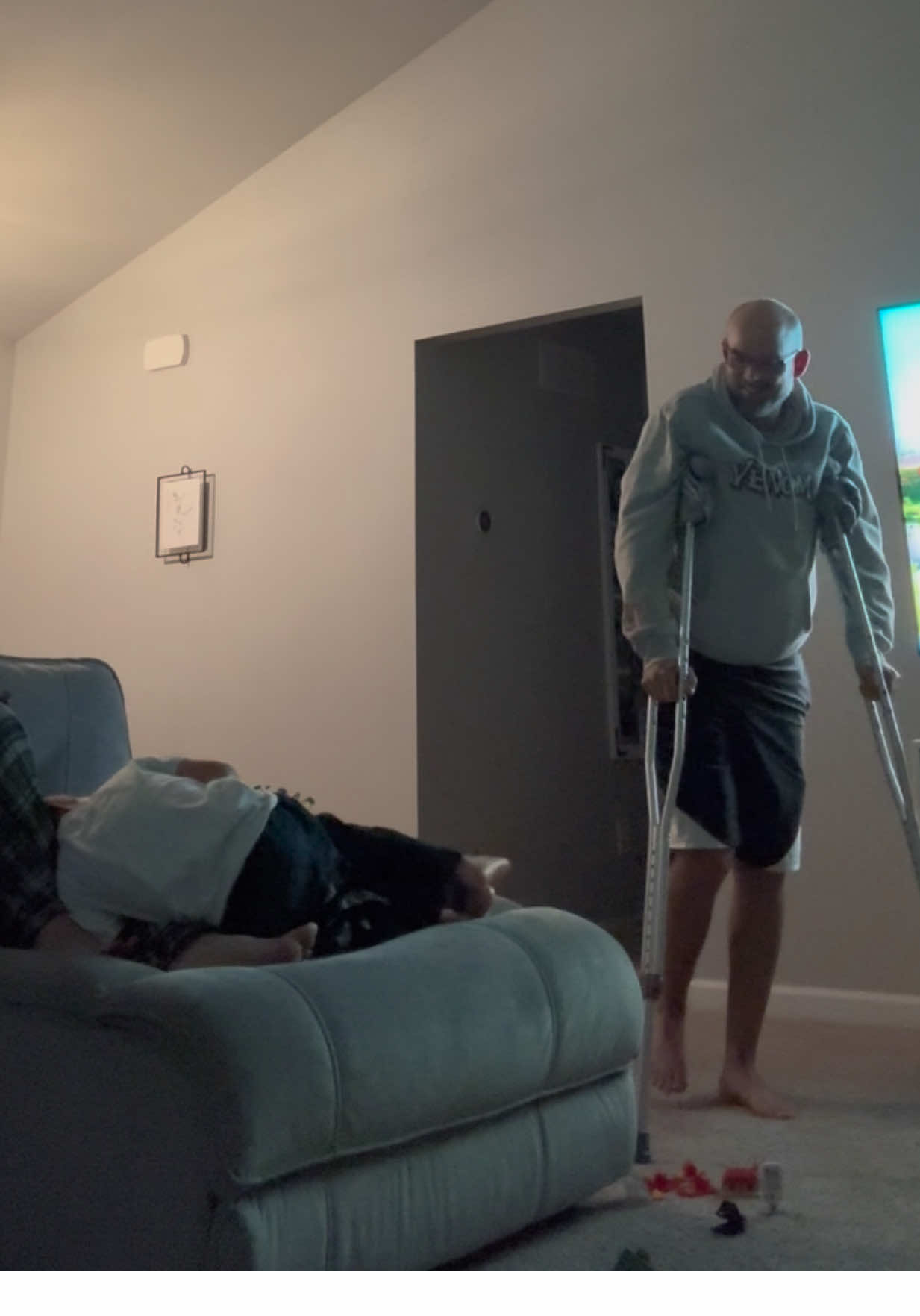 Post surgery fart time!!! 2 for one special wife and youngest son. #fart #prank #kids #farting #surgery 