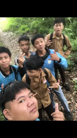 @TUK @Gaa? @RC⚡ @KRETEK @TWIZ 