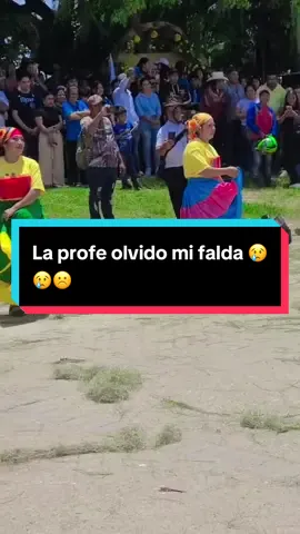 #danzafolklorica #fyp #culturahondureña🇭🇳🇭🇳 #fypシ゚ #danzas Gracias por grabar el video, gracias por ese cariño que me tiene Anyita la quiero mucho mi niña y espero siempre seguir inspirándola 🙏🥹 infinitas gracias 🙏  la quiero 