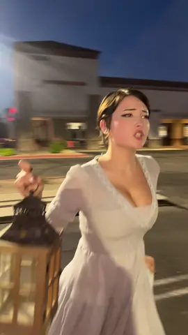 Ignore my attempt at a bun, my hair is short #hamilton #elizahamilton 