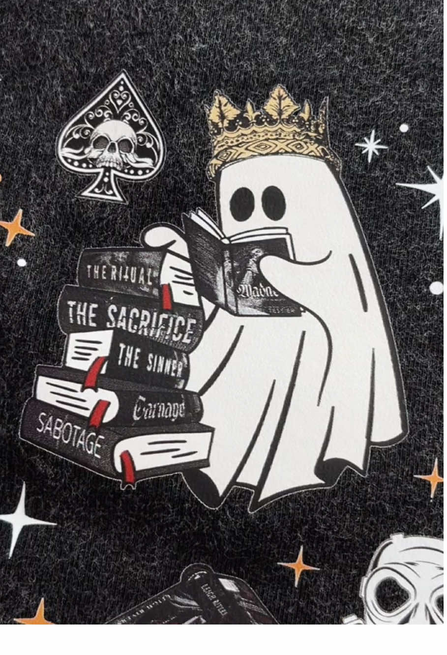 Calling all Dark Romance readers, this tee is the perfect addition to your collection!! 🥀🖤👻📚✨ #BookTok #darkromance #smuttok #spicybooktok #darkromancereader #ghostbooks #halloween #bookishmerch #hauntingadeline #legacyofgods #thelordsseries 