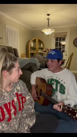 In honor of @Marcus King dropping his new song “Heartlands” @gunnarmorrall and I gave our best attempt at covering it! Hope y’all love it as much as we do!  #LiveMusic #coversong #countrymusic #marcusking #marcuskingband 