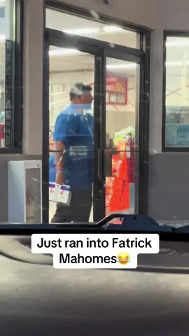 Guess Pats still trying to get over that SuperBowl loss😅 #patrickmahomes #fyp #humor #nfl #trendingvideo @brent.jones7787 