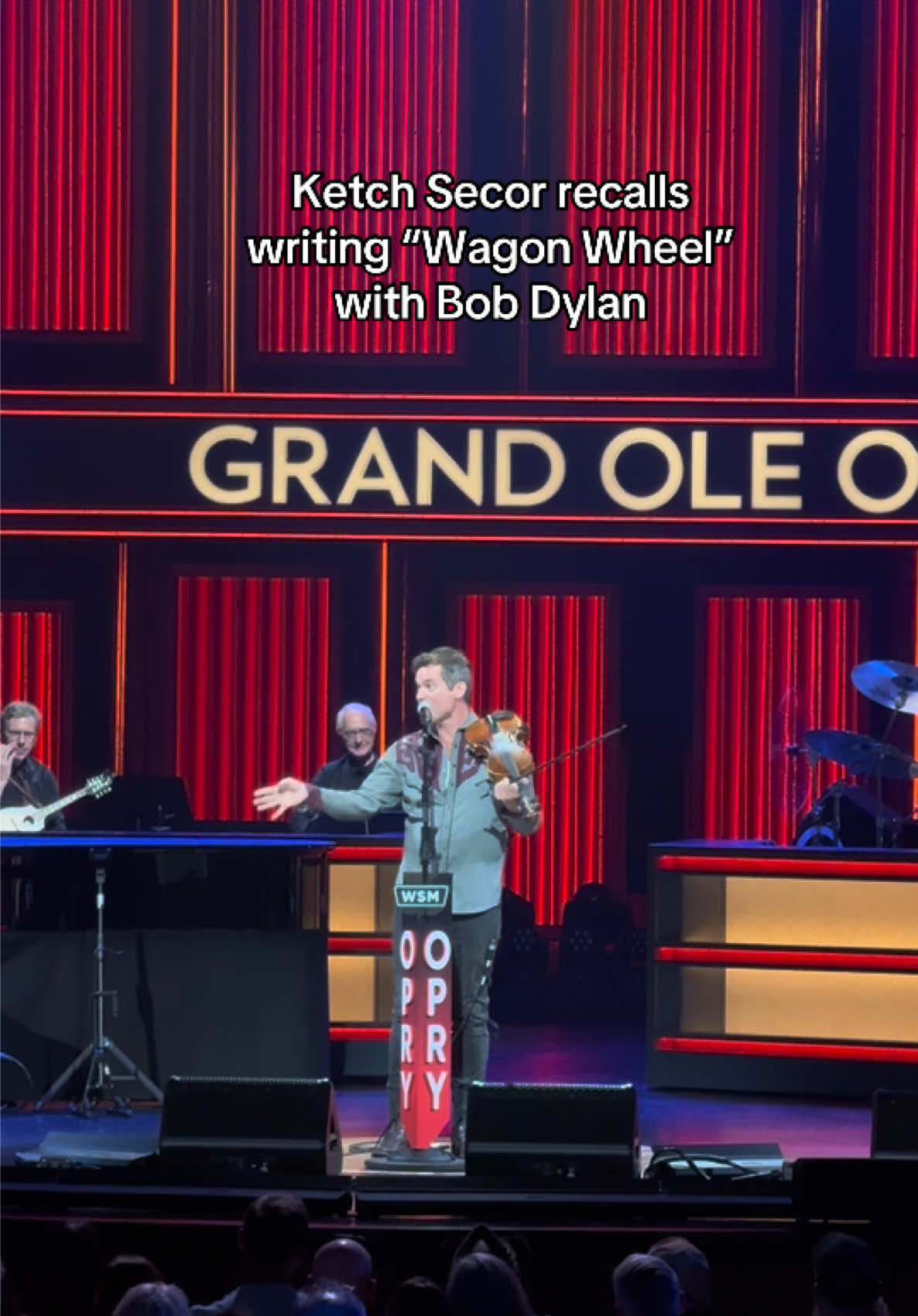 Hearing “Wagon Wheel” at the Opry is a must ✔️ @Old Crow Medicine Show 