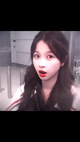 Không tẻn tẻn thì không phải Hân Hân mà=)) #nguthuhan #estheryu #yushuxin 