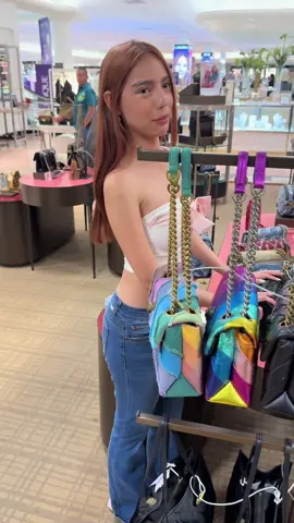 Vinimos ah darle un mini check a la tienda kurt para unas cosillas☺️🤍
