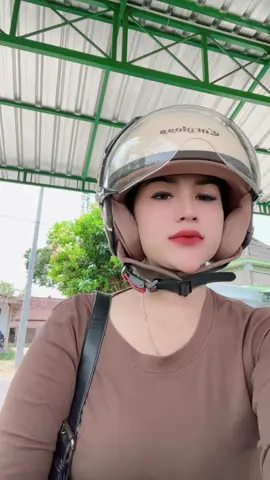 Nanti kita cari tlethong gulung ya buat sirat2 tan uuhh romantis ya yank 🫩🫩🫩