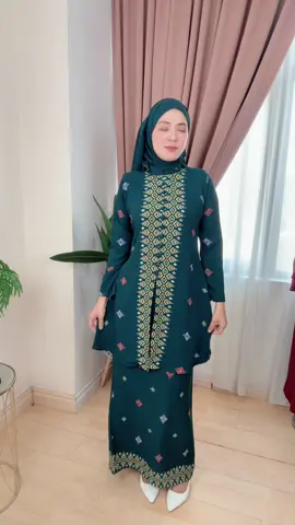 Lawa nya colour emerald ni ☺️ vibes org kaya tau colour dia✨🛍️