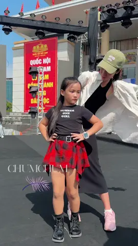 Dàn mẫu nhí đầy thần thái khi RHS show ECLIPSE của thương hiệu Mys.P #ChumChum #BimatVbiz #Thegioimodels #Lattungvbiz #TiktokGiaiTri #Globalem #MissP#MysP #Eclipsebymysp #Eclipse #MysPbyChumChum