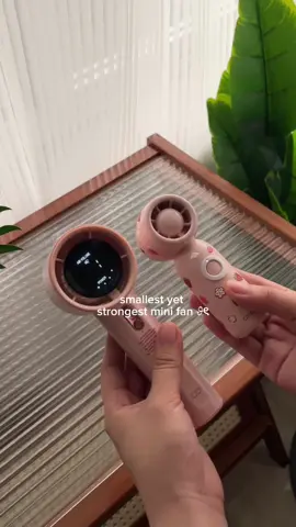 smallest pero ang satisfying ng hangin??? #orashareminifan #orasharehf15 #orasharepocketfan #minifanportable #portableminifan 