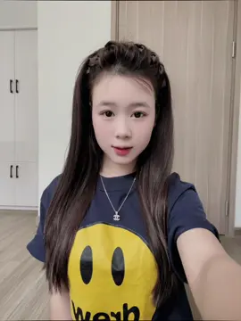 Ở mãi bên em được không.. 