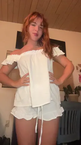 <3