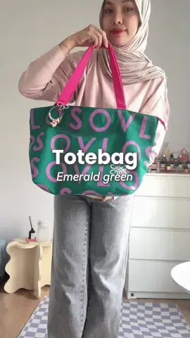 totebag lucu warna emerald green, muat banyak barang #sovlo #totebag 