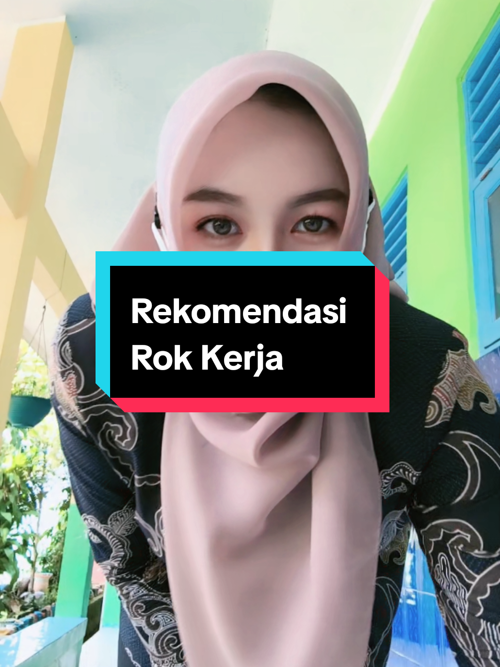 Serius ini rok kerja yang teman-teman cari, bahan nya melar, adem, jatuh bahan nya dan anti kusut😍 langsung aja yah di Cek out di keranjang kuning kita 👇🏻🛒🥰 #fyppppppppppppppppppppppp #rokkerja 