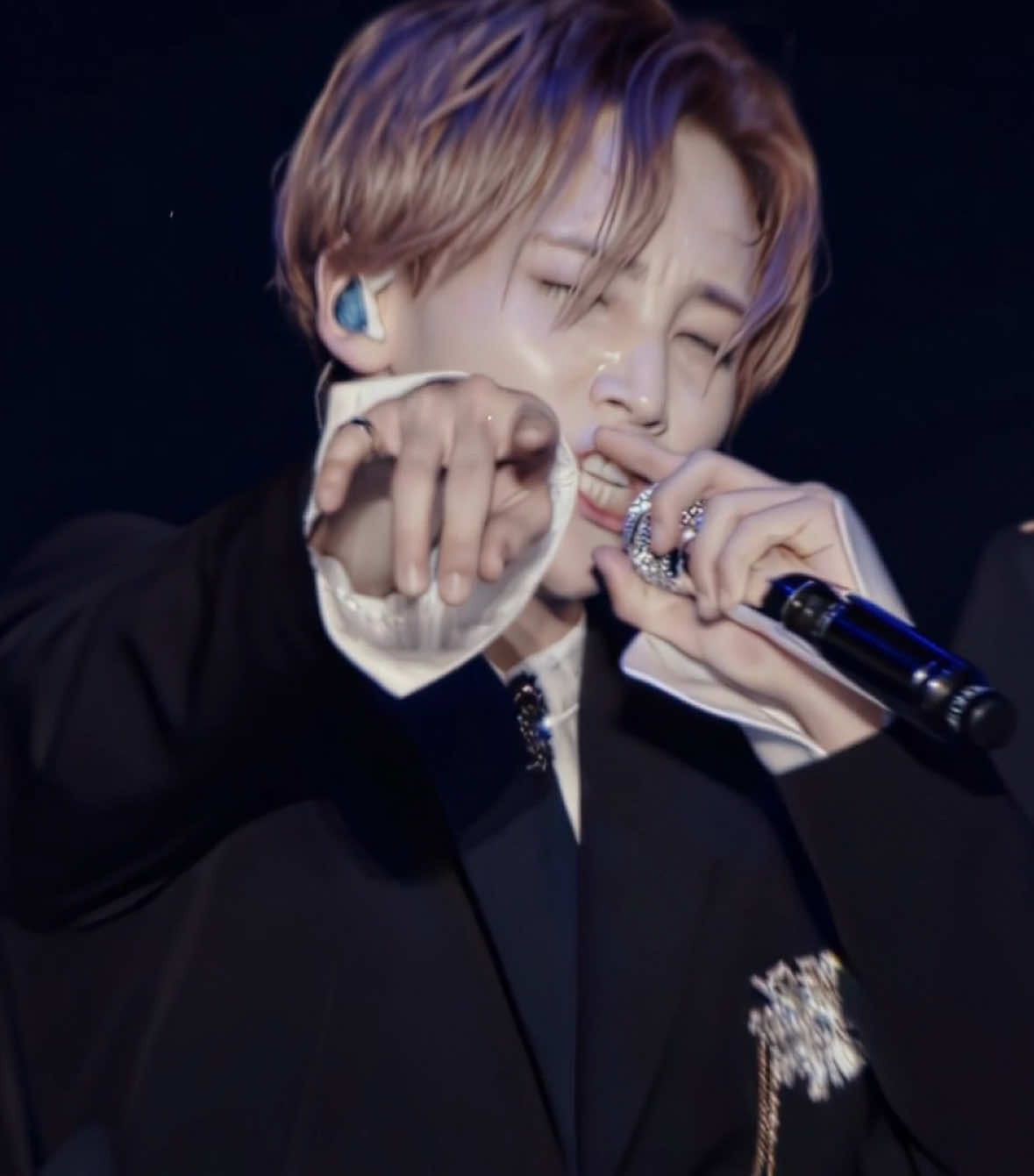 someone hold me down & put me on a watchlist i miss him #jeonghan #seventeen #yoonjeonghan #jeonghanedit #fyp #viral 