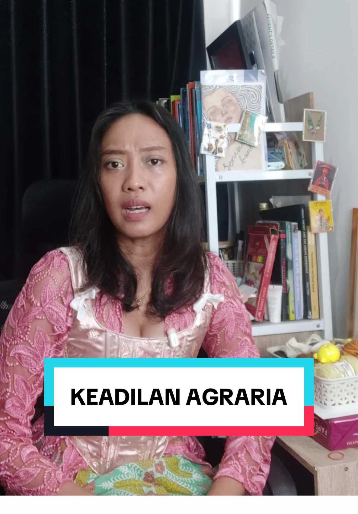 🔥 Tanah Rakyat Dirampas, Negara Harus Bertanggung Jawab! Kembalikan jutaan hektar tanah yang direbut demi korporasi dan proyek strategis nasional! 📢 Aksi massa bukan soal “tersinggung”, tapi akumulasi kemarahan atas konflik agraria, kriminalisasi petani, dan eksploitasi sumber daya alam. ✊ Tuntutan kita jelas: 1️⃣ Audit nasional konflik agraria 2️⃣ Hentikan kriminalisasi masyarakat adat 3️⃣ Cabut izin perusahaan perampas tanah 4️⃣ Pulihkan ruang hidup rakyat Tanpa keadilan agraria, tak ada keadilan sosial bagi seluruh rakyat Indonesia. #KeadilanAgraria #ReformaAgraria #TanahUntukRakyat #StopPerampasanTanah #SolidaritasRakyat #KonflikAgraria #FoodEstate #OmnibusLaw #KPK #Demokrasi #Papua #AllEyesOnPapua #TolakFeodalisme #AuditAgraria #KriminalisasiPetani #TanahAdalahHidup