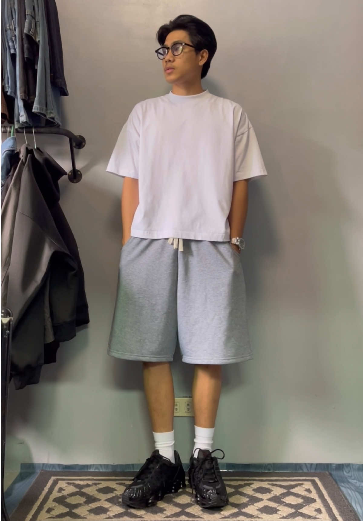 @V. William’s Collection Sweatshort 🔥💯 #basicstreetwear #sweatshort #outfitcheck #outfitinspo #streetwearoutfits #shorts #OOTD #fyp 