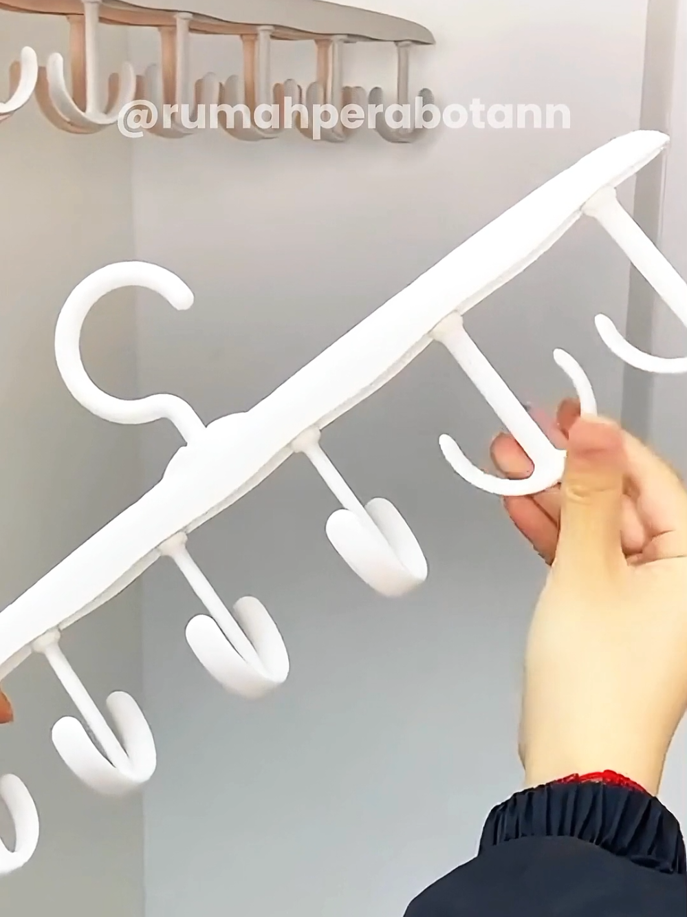 Hanger pakaian dalam multifungsi  #hangerpakaian #hangerbaju #hangerbra #hangermultifungsi #fyp 