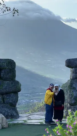 Jasa dokumentasi wisata/gunung area jateng silahkan dm 🤳🏻 📍pintu langit Dieng #pintulangit #dieng #dokumentasiwisatadieng #jasafotovideo #diengwonosobo
