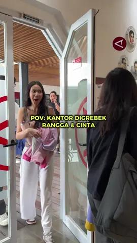 Rangga&Cinta grebek Kantor Redaksi Antara 😱Penasaran keseruannya gimana?🤔Yuk tonton sampai akhir!✨ Simak berita terkini dan program-program menarik Antara TV di youtube Antara TV Indonesia dan antaranews.com/video! #antaratv #ranggacinta #kantorberitaantara #grebek #redaksi