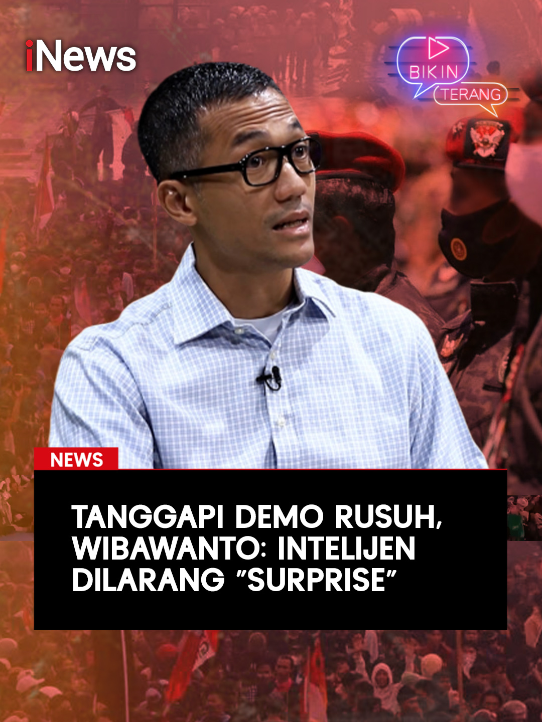 Pakar Politik dan Keamanan Nasional Wibawanto Nugroho Widodo turut mengomentari sejumlah aksi demonstrasi yang berujung kericuhan yang terjadi pekan lalu di berbagai daerah. Wibawanto menjabarkan betapa pentingnya peran intelijen dalam memetakan potensi kericuhan di tengah aksi demonstrasi. Berangkat dari pengalaman aksi demonstrasi di Indonesia, sejatinya pola kericuhan bisa diprediksi ke depan. Wibawanto yang memiliki latar belakang mentereng di dunia intelijen juga menjabarkan secara detail apa itu Security Clearance dan bagaimana cara kerjanya. Penasaran apa saja yang dibahas? Saksikan obrolan selengkapnya dalam Podcast Bikin Terang yang tayang di YouTube Official iNews bersama jurnalis Trijaya Gaib Maruto Sigit dan presenter iNews Diandra Mugni. Saksikan selengkapnya hanya di  https://youtu.be/4XeaOLeA98w #iNews #Podcast #BikinTerang #Wibawanto #Demo #Intelijen