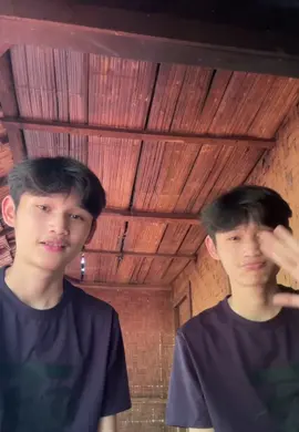 maaff ya guys baru bilang kalo kita kembar🥺🙏 bantu follow akun adek aku @SARHAN BADUY  #fyp #foryou #sarhanbaduy #kembar #vira 