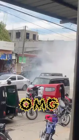 HALA! INARARO MGA MOTOR NAKA PARK SA HARAP NG TINDAHAN 😱 #car #accident #minivan 
