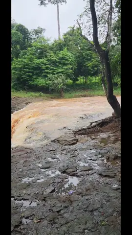 #ទឹកធ្លាក់កាទៀងរតនគិរី 