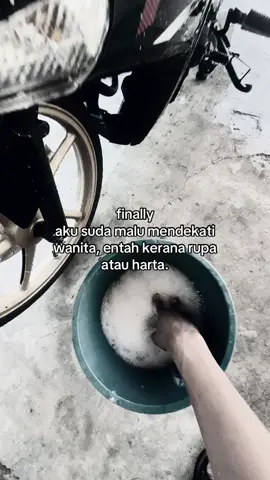 mungkin kerana rupa?