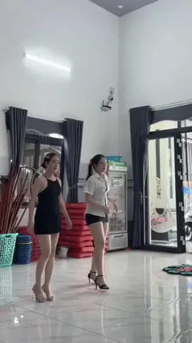 Liệt hẳn