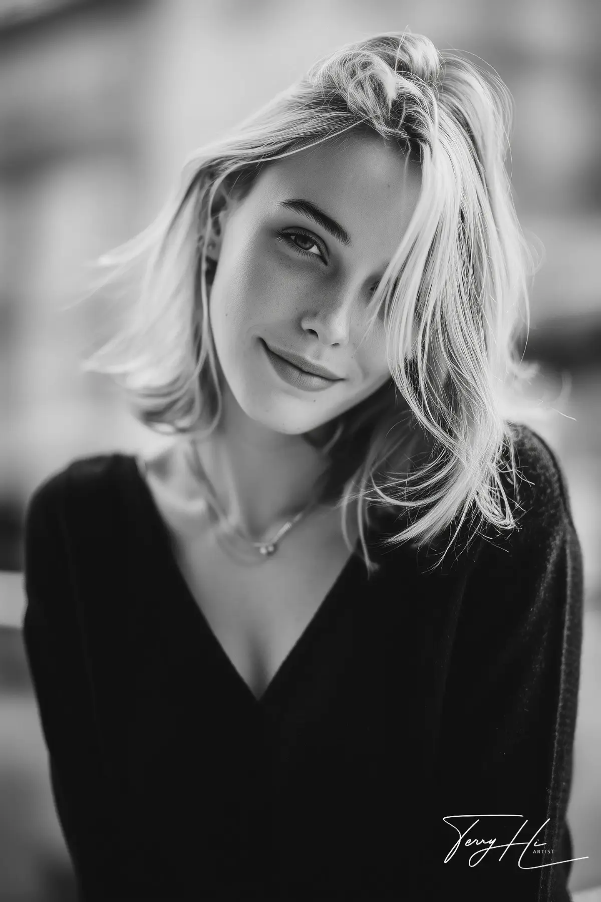 Timeless Smiles Series - Chapter 5 https://terry-hi.pixels.com/featured/breeze-and-smile-terry-hi.html Model: Maya Photography & Art Direction: Terry Hi If this smile speaks to you, feel free to share ❤️ More timeless portraits are coming soon. 🇬🇧 Fifth chapter of the Timeless Smiles Series A grayscale portrait captures Maya with a gentle smile and wind-blown hair, exuding a relaxed and natural vibe. The blurred background provides a soft contrast, highlighting the subject's expression and features. 🇪🇦 Quinto capítulo de la serie Timeless Smiles Un retrato en escala de grises captura a Maya con una sonrisa amable y el cabello alborotado, transmitiendo una sensación de relajación y naturalidad. El fondo difuminado proporciona un contraste suave que resalta la expresión y los rasgos del sujeto. 🇨🇵 Cinquième chapitre de la série Timeless Smiles Un portrait en niveaux de gris capture Maya au sourire délicat et aux cheveux au vent, dégageant une atmosphère détendue et naturelle. L'arrière-plan flou offre un contraste doux, mettant en valeur l'expression et les traits du sujet. #portrait #blackandwhite #woman #smile #terryhi 