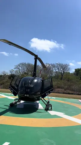 Kalo cowok kelen gamau bonceng kelen dimotornya, pergi sendiri naek Heli !!!