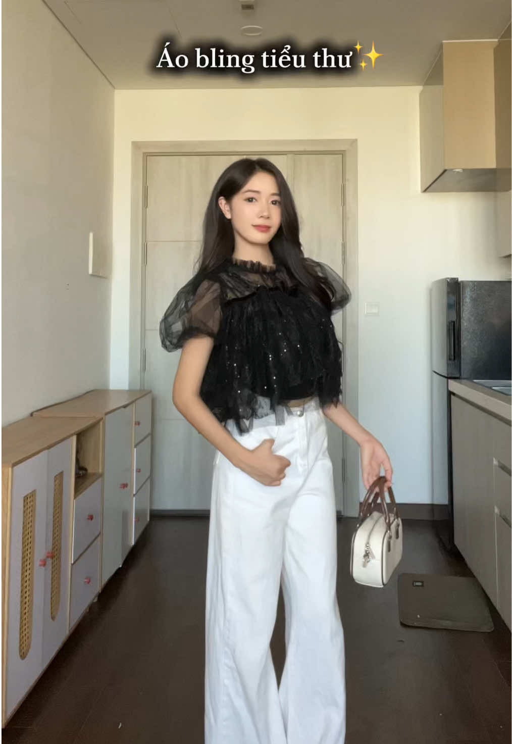 Áo tiểu thư bling bling✨ #taodangchuphinh #OOTD #outfitideas #reviewlamdep #outfitinspo 