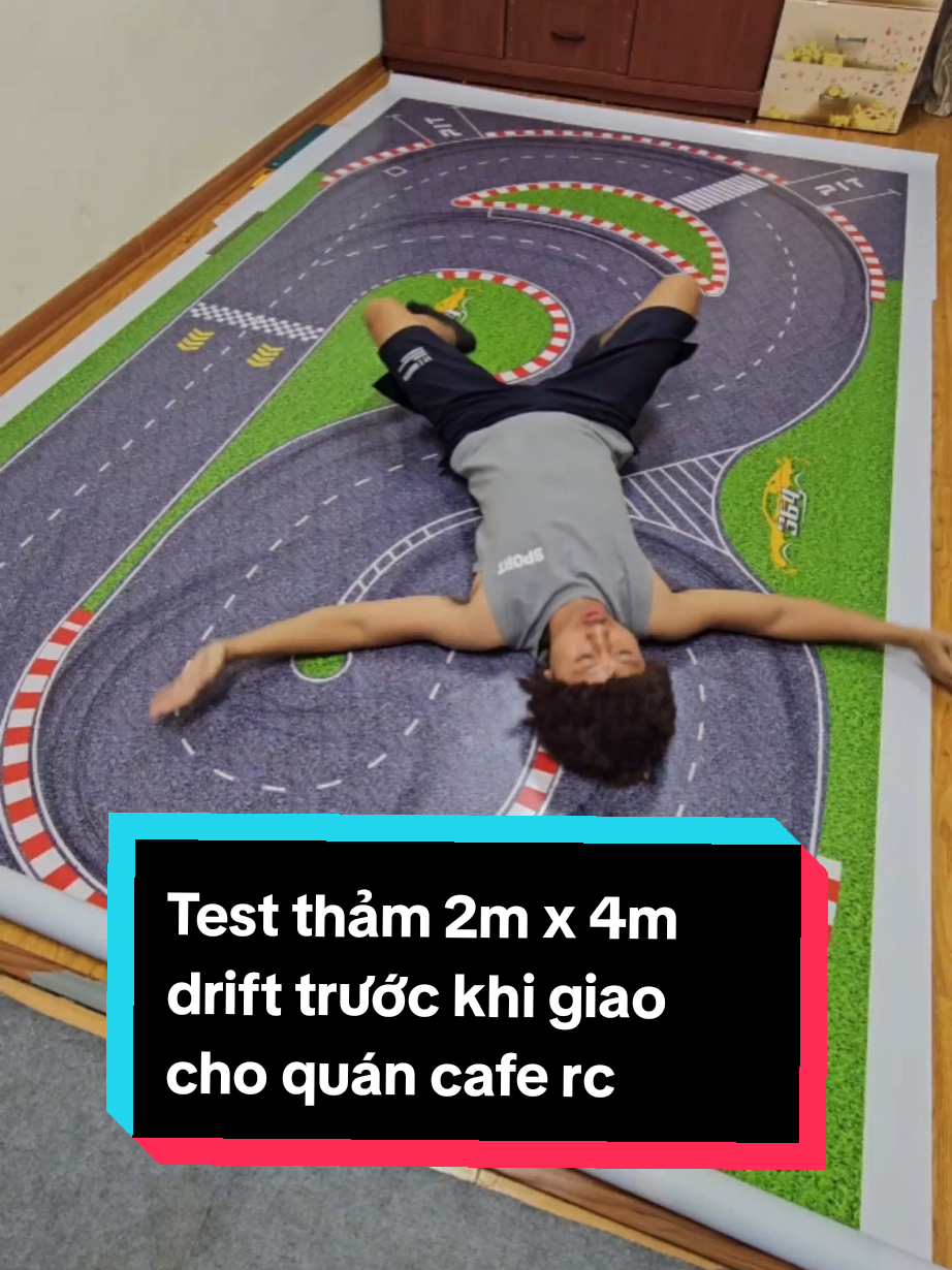 Test chiếc track 2m x 4m trước khi giao cho bác chủ nhân mở quán cafe rc car, track phù hợp với xe tỷ lệ 1/43, 1/28 và 1/24 #daviddao #rccafe #cafeduaxe #trackdrift #thamdrift 