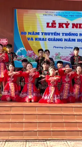 Vnghe kgiang cuối roiii #khaigiang #vannghe #xh #thpttxqt #quangtri lên trên quên bài hếccc😢😢