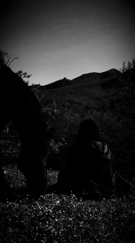 #أبيت_في_غربةً_لا_نفس_راضية_بها💔  في بيت أهلي..أعيشُ